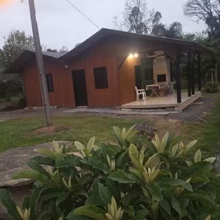 Doutor Pedrinho Casa De Campo Agradavel Com Churrasqueira.ヴィラ エクステリア 写真